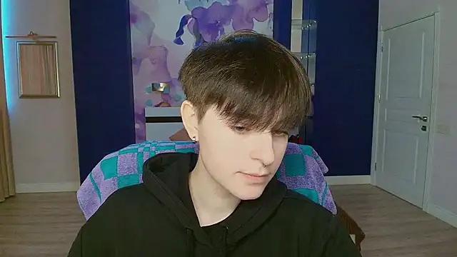 Snapshot of EmiliaYours chatting on January 2025 12:56:01 PM EmiliaYours online show from January 2025 12:56:01 PM