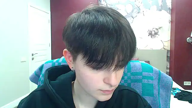 Snapshot of EmiliaYours chatting on January 2025 04:18:02 PM EmiliaYours online show from January 2025 04:18:02 PM