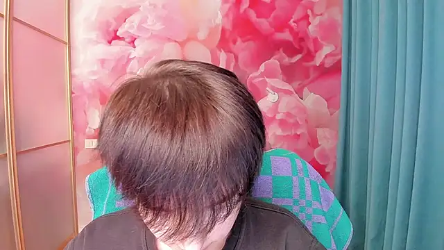 Snapshot of EmiliaYours chatting on January 2025 05:11:01 PM EmiliaYours online show from January 2025 05:11:01 PM