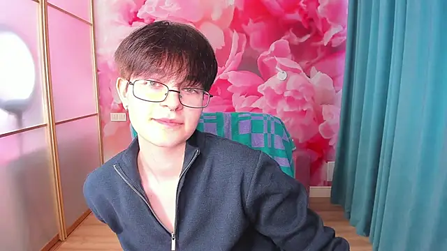 Snapshot of EmiliaYours chatting on January 2025 12:54:01 PM EmiliaYours online show from January 2025 12:54:01 PM