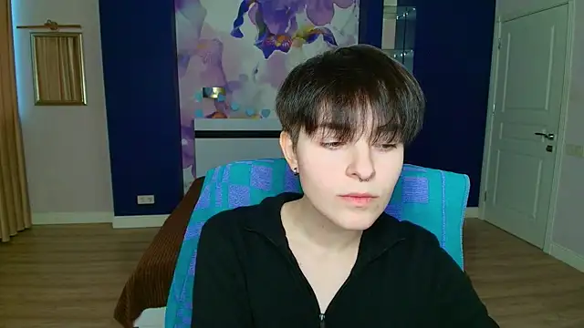 Snapshot of EmiliaYours chatting on January 2025 01:59:02 PM EmiliaYours online show from January 2025 01:59:02 PM