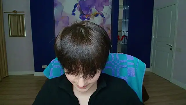 Snapshot of EmiliaYours chatting on February 2025 04:33:01 PM EmiliaYours online show from February 2025 04:33:01 PM