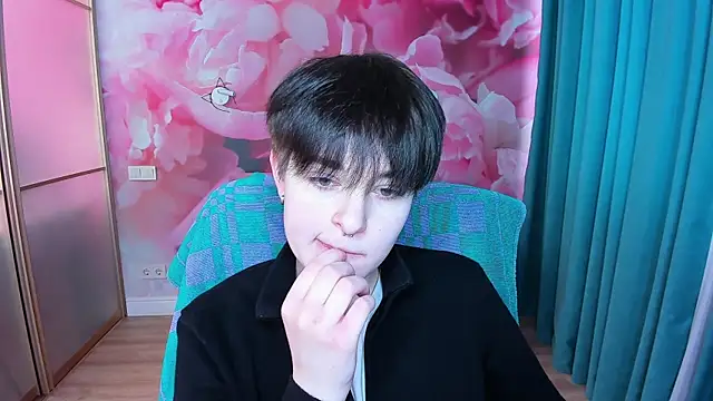 Snapshot of EmiliaYours chatting on February 2025 12:57:02 PM EmiliaYours online show from February 2025 12:57:02 PM