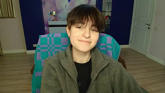 Snapshot of EmiliaYours chatting on February 2025 03:49:01 PM EmiliaYours online show from February 2025 03:49:01 PM