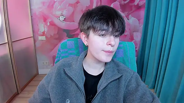 Snapshot of EmiliaYours chatting on February 2025 12:50:01 PM EmiliaYours online show from February 2025 12:50:01 PM