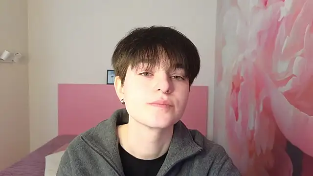 Snapshot of EmiliaYours chatting on February 2025 12:50:01 PM EmiliaYours online show from February 2025 12:50:01 PM