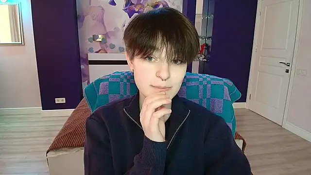 Snapshot of EmiliaYours chatting on February 2025 01:16:01 PM EmiliaYours online show from February 2025 01:16:01 PM