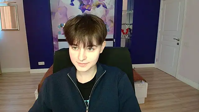 Snapshot of EmiliaYours chatting on February 2025 01:13:02 PM EmiliaYours online show from February 2025 01:13:02 PM