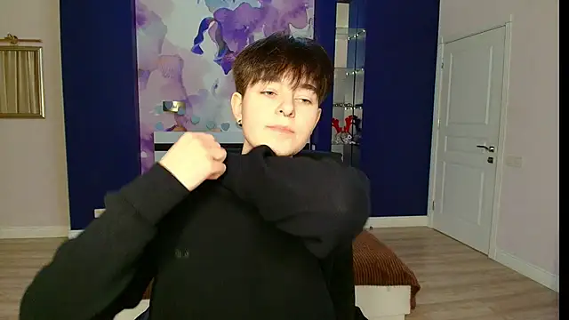 Snapshot of EmiliaYours chatting on February 2025 02:00:02 PM EmiliaYours online show from February 2025 02:00:02 PM