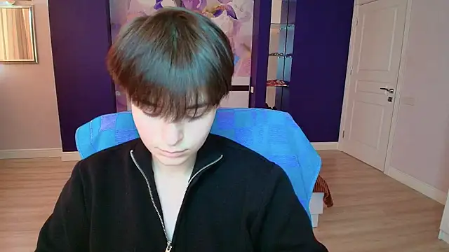 Snapshot of EmiliaYours chatting on March 2025 02:40:01 PM EmiliaYours online show from March 2025 02:40:01 PM