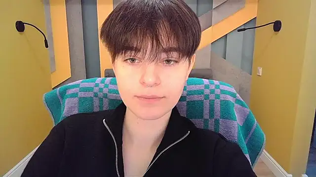 Snapshot of EmiliaYours chatting on March 2025 01:19:02 PM EmiliaYours online show from March 2025 01:19:02 PM