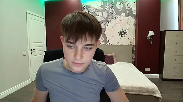 Snapshot of EmiliaYours chatting on September 2025 03:26:01 PM EmiliaYours online show from September 2025 03:26:01 PM