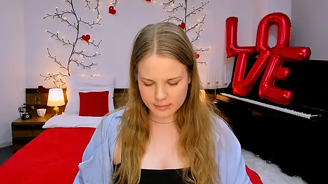 holy kitty online show from February 2025 09:26:02 PM