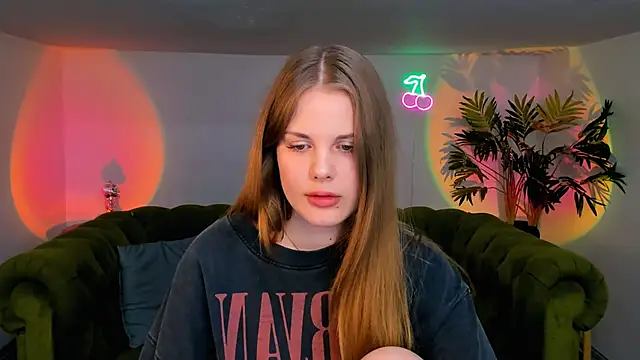 holy kitty online show from September 2025 02:16:01 PM