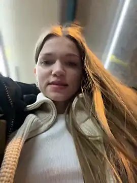 KitteCat online show from December 2024 04:42:01 PM