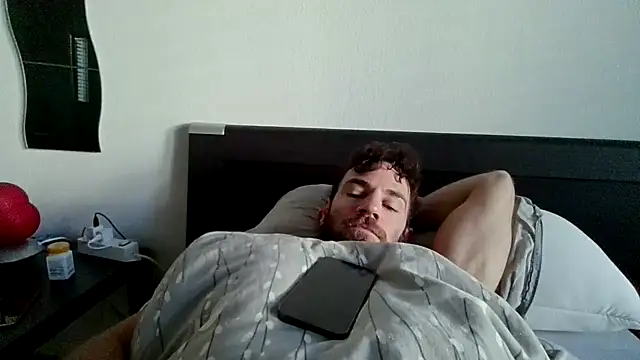 alpha-hunk online show from October 2025 07:05:02 AM