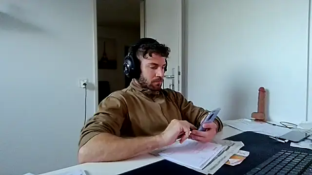 alpha-hunk online show from March 2026 04:46:01 PM