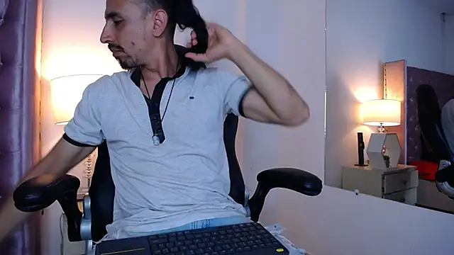 Sr Magnus  online show from October 2025 08:04:02 AM