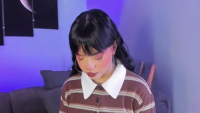 maddy walker online show from March 2025 08:21:02 PM