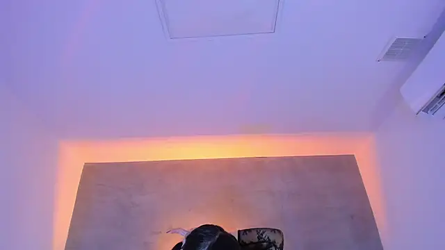 maddy walker online show from September 2025 08:14:01 PM