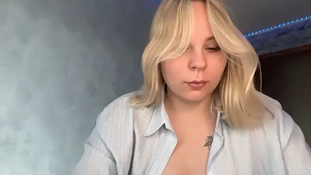 Snapshot of Thalia__Star chatting on October 2025 10:34:02 AM Thalia Star online show from October 2025 10:34:02 AM