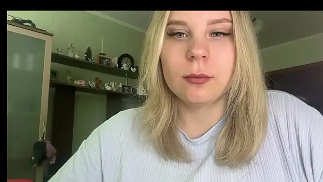 Thalia  Star online show from April 2026 10:02:01 AM