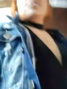 Snapshot of Caro_kitty- chatting on January 2025 01:45:02 PM Caro kitty- online show from January 2025 01:45:02 PM