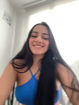 Snapshot of mallie_quinn chatting on December 2024 04:53:02 PM mallie quinn online show from December 2024 04:53:02 PM