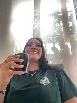 Snapshot of mallie_quinn chatting on December 2024 04:43:01 PM mallie quinn online show from December 2024 04:43:01 PM