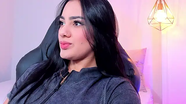 Snapshot of mallie_quinn chatting on December 2024 05:29:02 PM mallie quinn online show from December 2024 05:29:02 PM