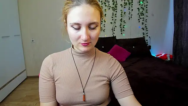 Miss Elsa  online show from March 2025 02:50:01 AM