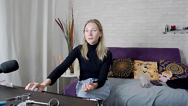 AmaliaMao online show from September 2025 10:48:02 AM