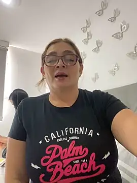 AntonellaAlondra4 online show from January 2025 05:44:01 PM