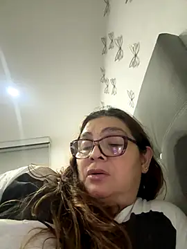 Snapshot of AntonellaAlondra4 chatting on November 2025 04:00:01 AM AntonellaAlondra4 online show from November 2025 04:00:01 AM