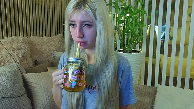 -Violetttttka online show from September 2025 08:42:02 PM