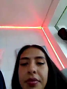 Snapshot of Alisson_420 chatting on November 2025 03:52:02 AM Alisson 420 online show from November 2025 03:52:02 AM