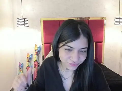 Snapshot of Violet_m chatting on September 2025 11:37:02 AM Violet m online show from September 2025 11:37:02 AM