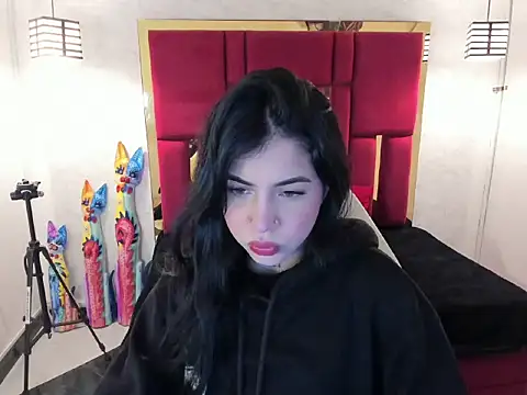 Snapshot of Violet_m chatting on October 2025 12:33:01 PM Violet m online show from October 2025 12:33:01 PM