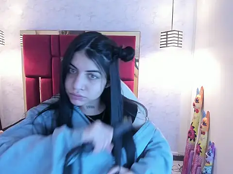 Snapshot of Violet_m chatting on October 2025 01:01:02 PM Violet m online show from October 2025 01:01:02 PM