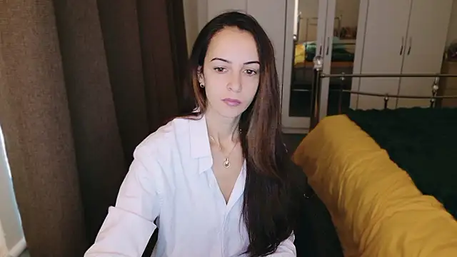 karlaolivia online show from December 2024 11:01:01 AM