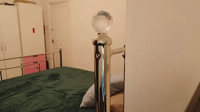 Snapshot of karlaolivia chatting on October 2025 08:48:02 AM karlaolivia online show from October 2025 08:48:02 AM