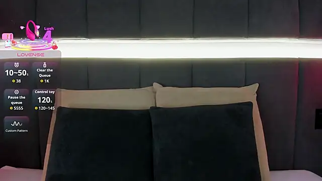 Snapshot of nicolle_pierce chatting on September 2025 01:54:02 PM nicolle pierce online show from September 2025 01:54:02 PM