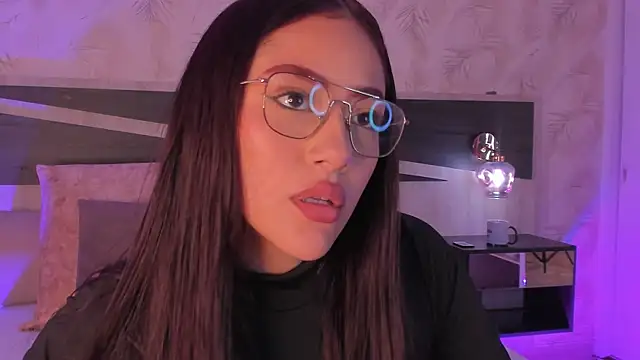 nicolle pierce online show from February 2026 01:21:01 PM