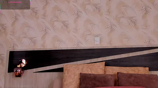 nicolle pierce online show from March 2026 01:36:02 PM