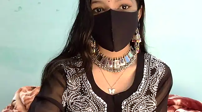 Cute Alaina online show from February 2025 05:42:02 AM