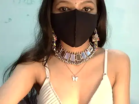 Cute Alaina online show from February 2025 07:01:02 AM
