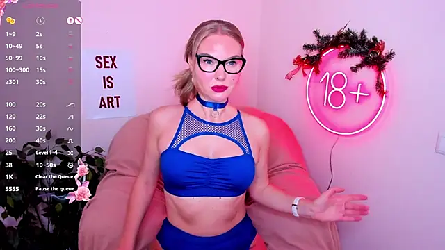 Snapshot of Angel_Nikole chatting on December 2024 01:31:02 AM Angel Nikole online show from December 2024 01:31:02 AM