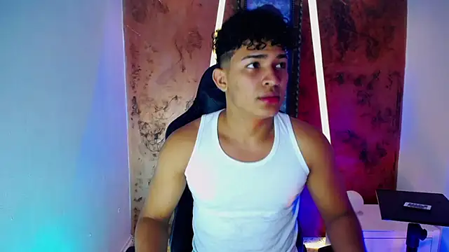 jamescurli  online show from January 2025 04:27:01 AM