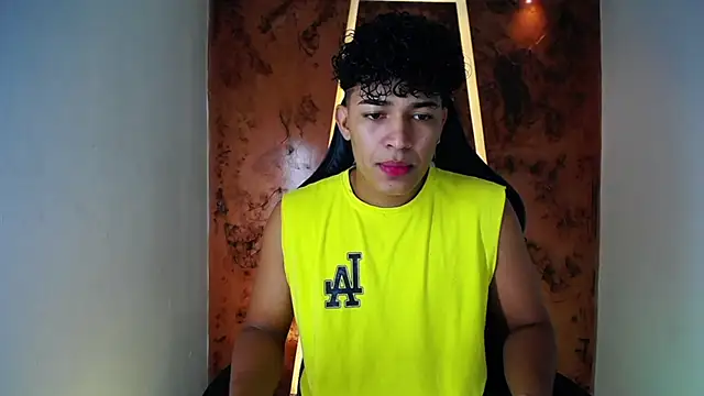 jamescurli  online show from February 2025 03:45:02 AM