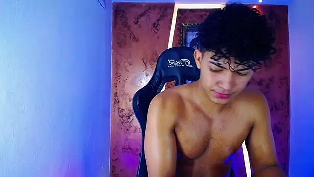 jamescurli  online show from March 2025 05:53:02 AM